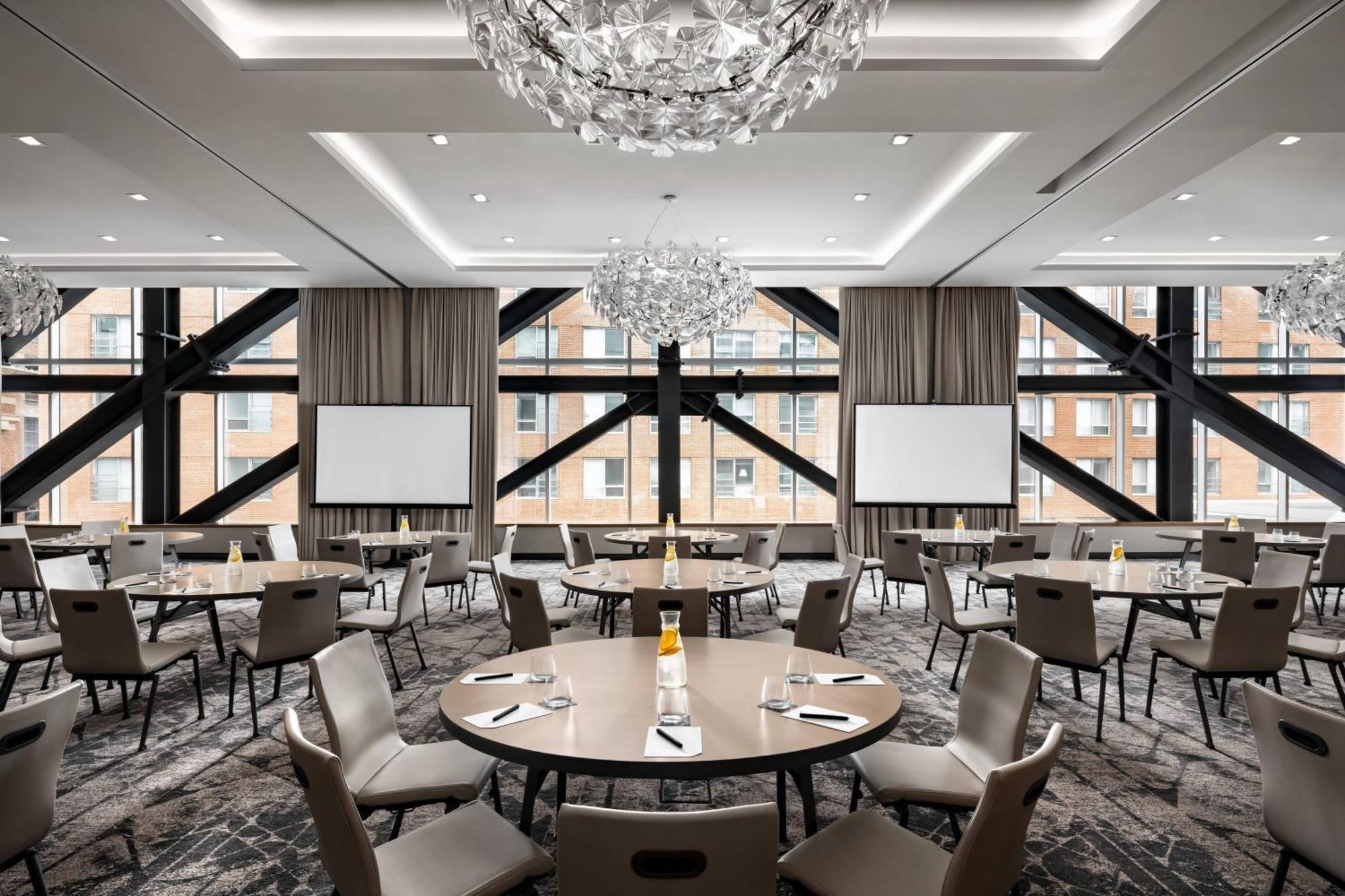 Humaniti Hotel Montreal, Autograph Collection エクステリア 写真